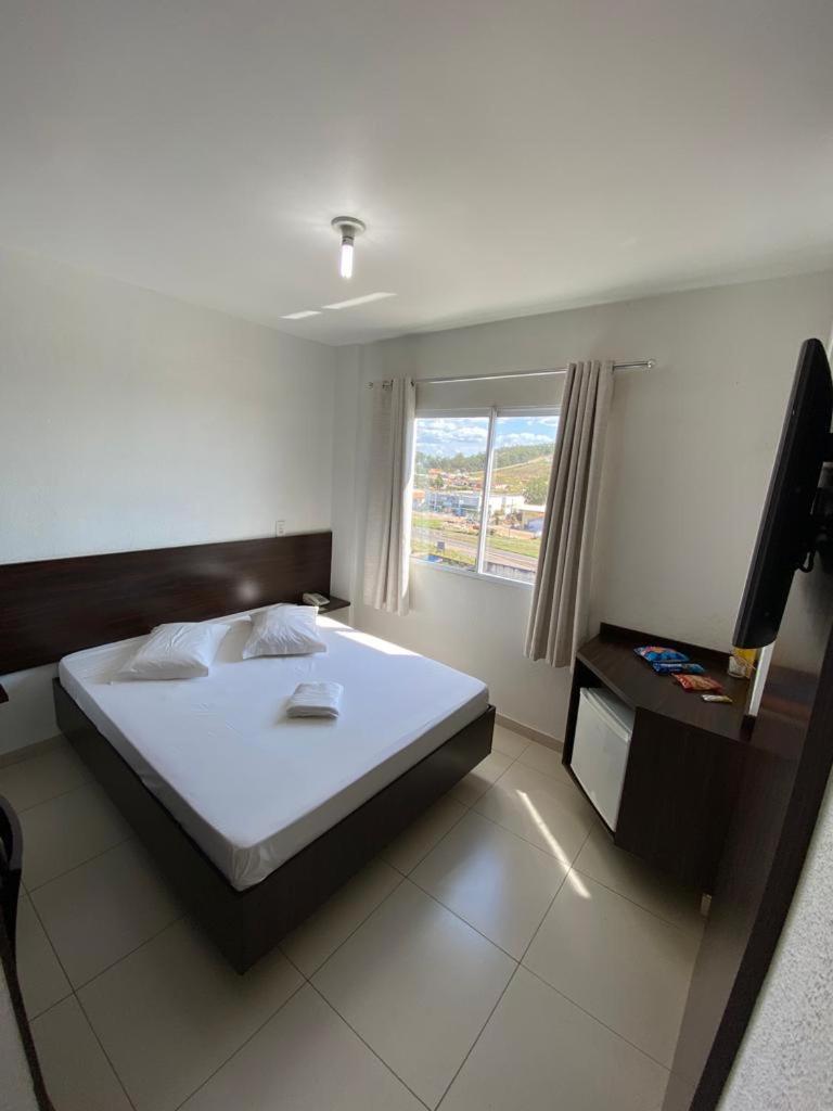 Hotel Rota Do Sol ปาโตรซินิโอ ภายนอก รูปภาพ